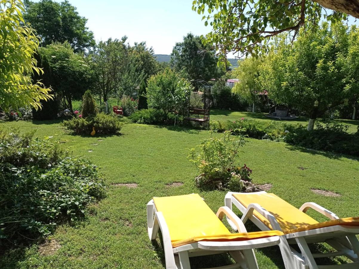 Villa Prolet General-Kantardzhievo Extérieur photo